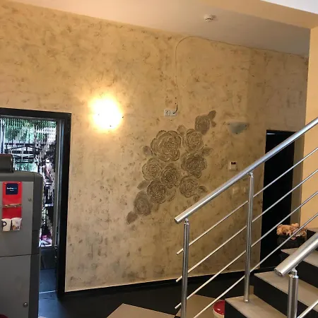 Ivano ゲストハウス プリモルスコ