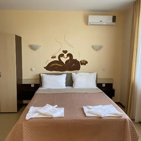 Ivano ゲストハウス プリモルスコ