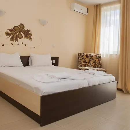 ゲストハウス Ivano 2*