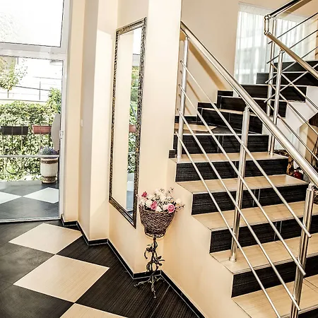 ゲストハウス Ivano プリモルスコ