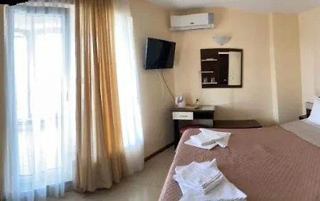 בית הארחה Ivano 2*